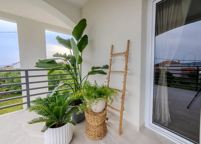Luxury Apartment Marino Near Beach