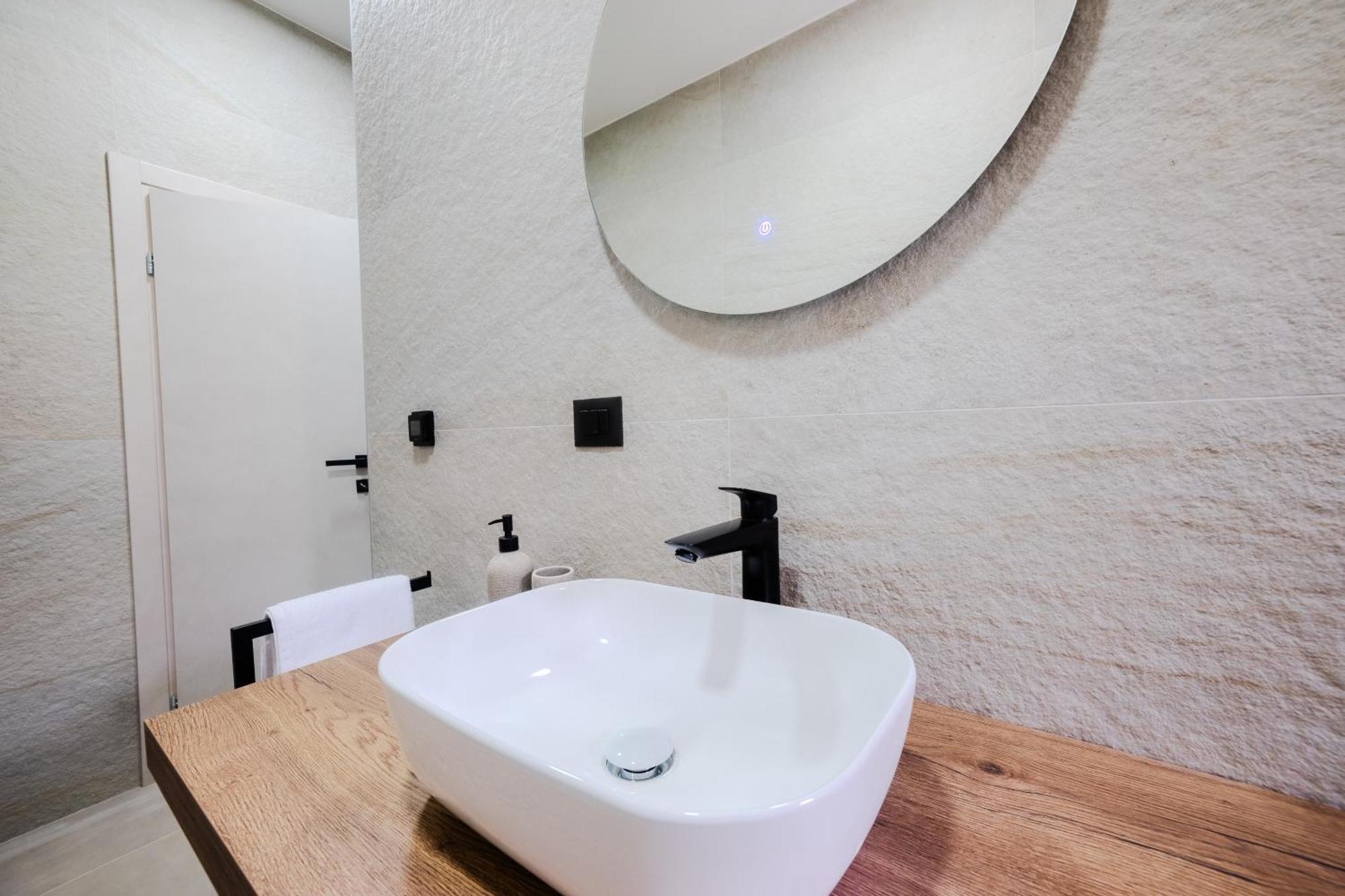 Luxury Marino Near Apartment Kastela